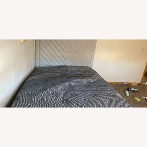 Used Bob's Discount Furniture Queen Bed for sale on AptDeco