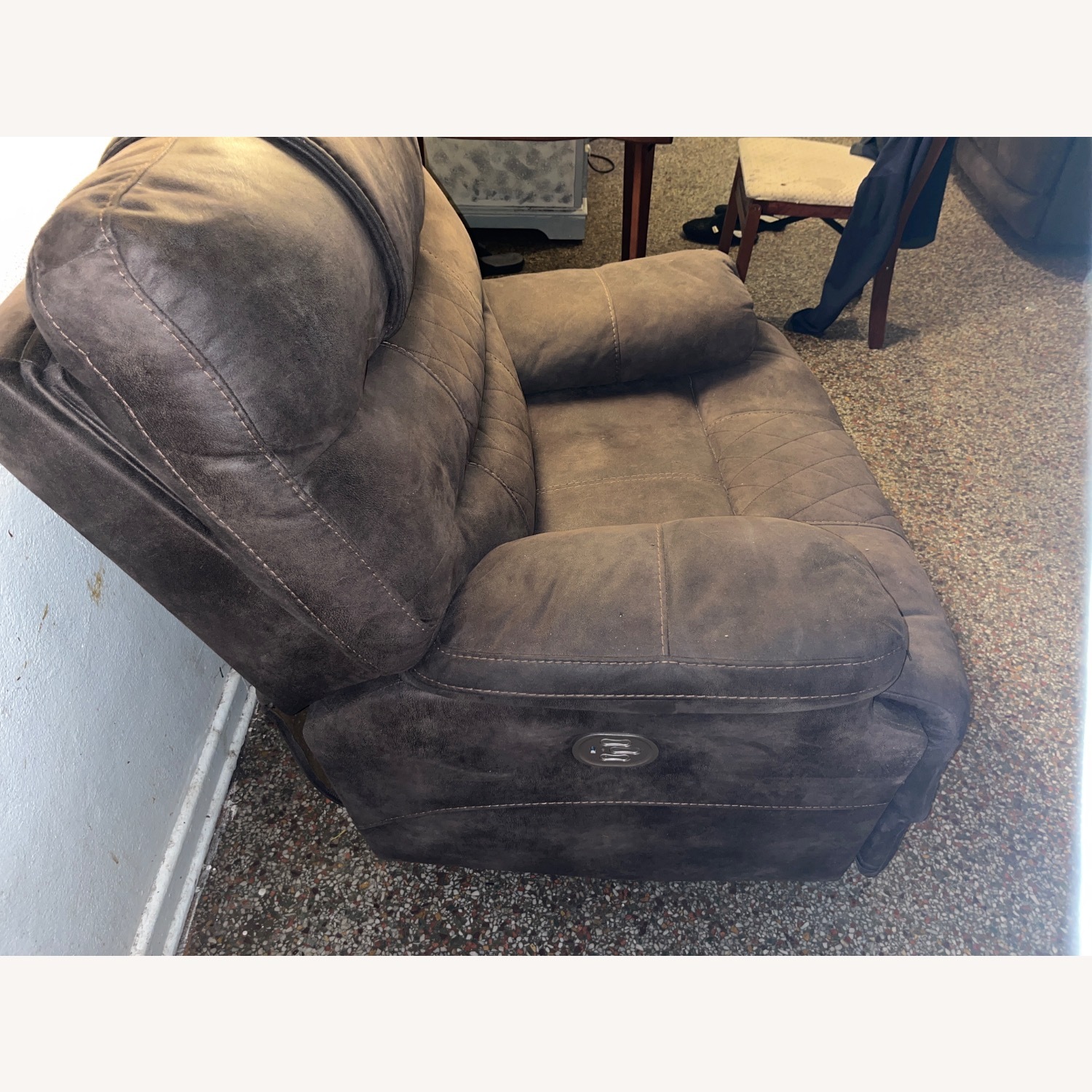 Welsford Power Recliner with Adjustable Headrest - image-3