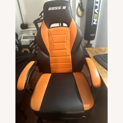Used Wayfair Bossin Gaming Chair for sale on AptDeco
