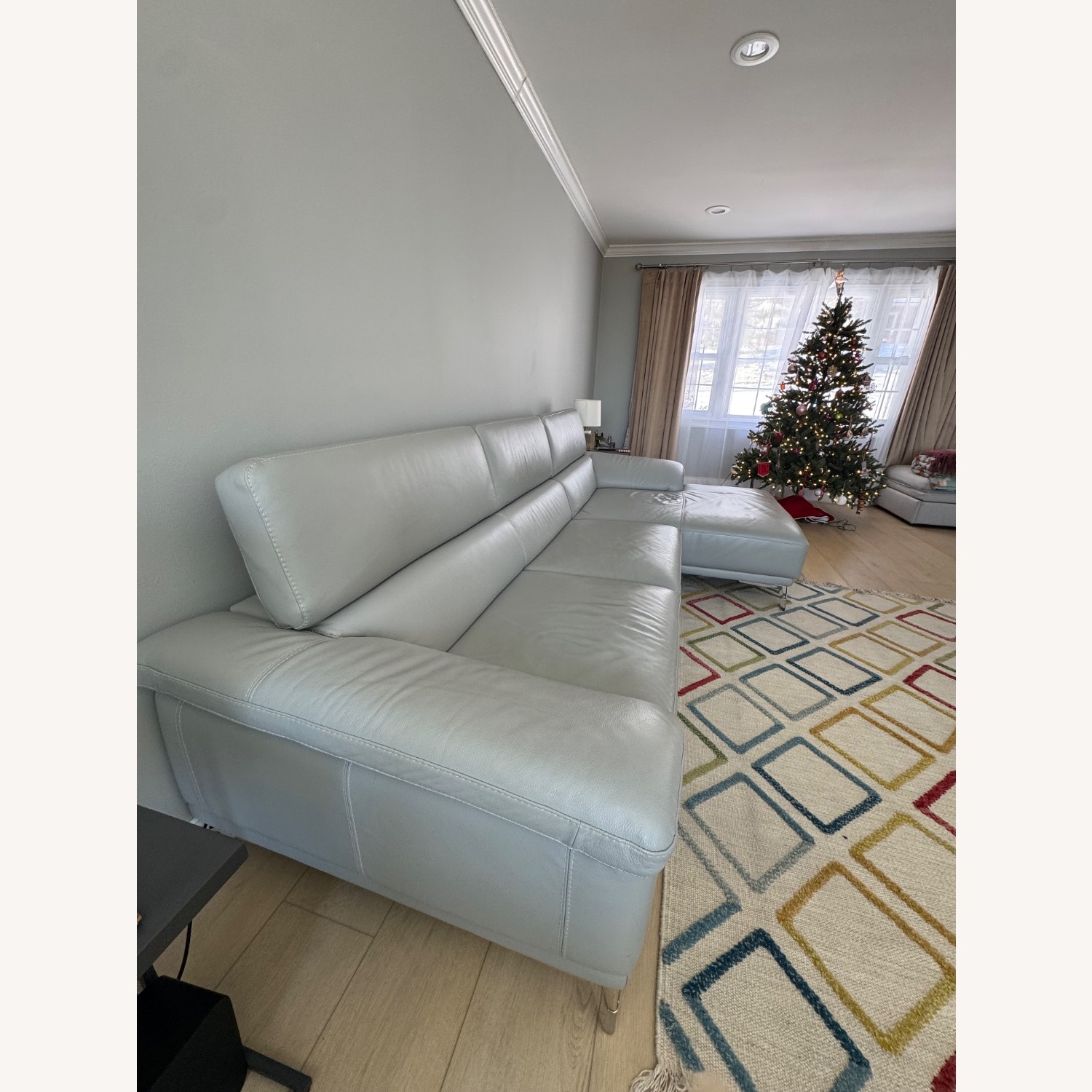 Jensen-Lewis Sienna Light Gray 3+ Piece Sectional - image-3