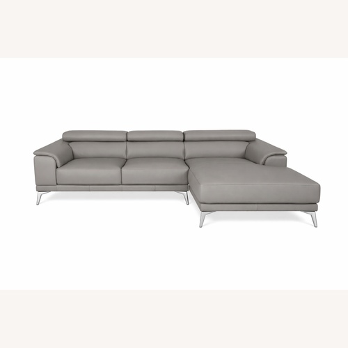 Used Jensen-Lewis Sienna Light Gray 3+ Piece Sectional for sale on AptDeco