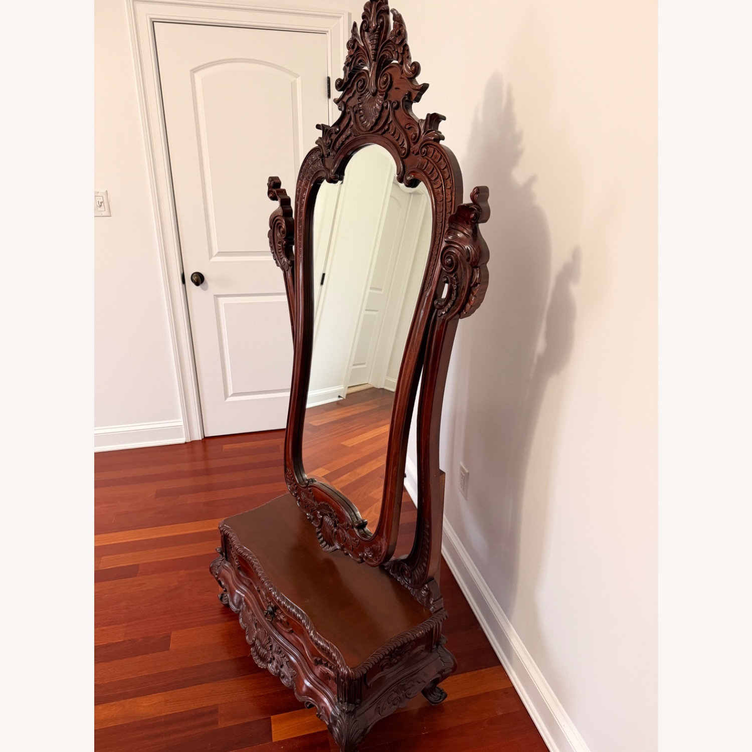 Antique Style Ornate Vanity Mirror with Stool - image-3