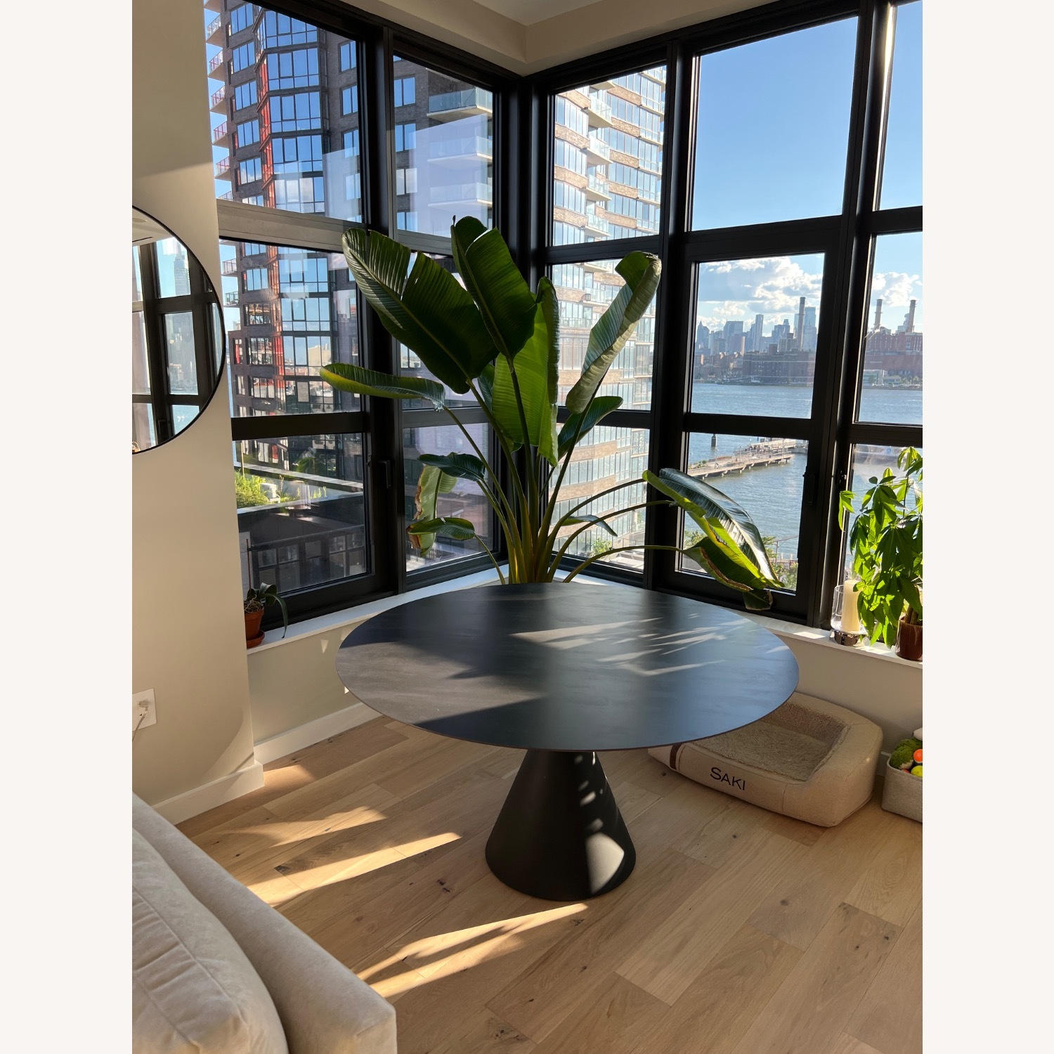 Conical Base Dining Table | Desalto Clay - image-3