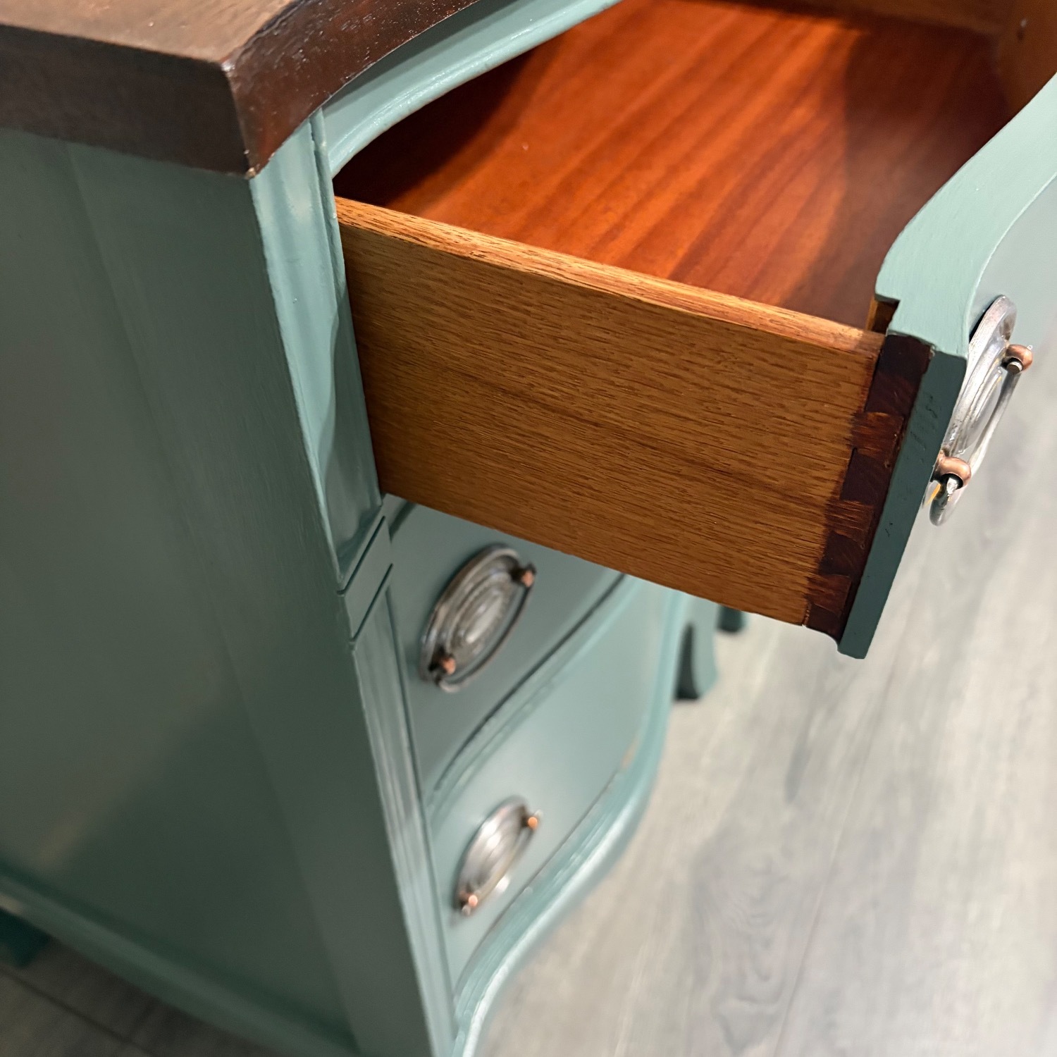 Vintage Drexel Set of Nightstands - image-1