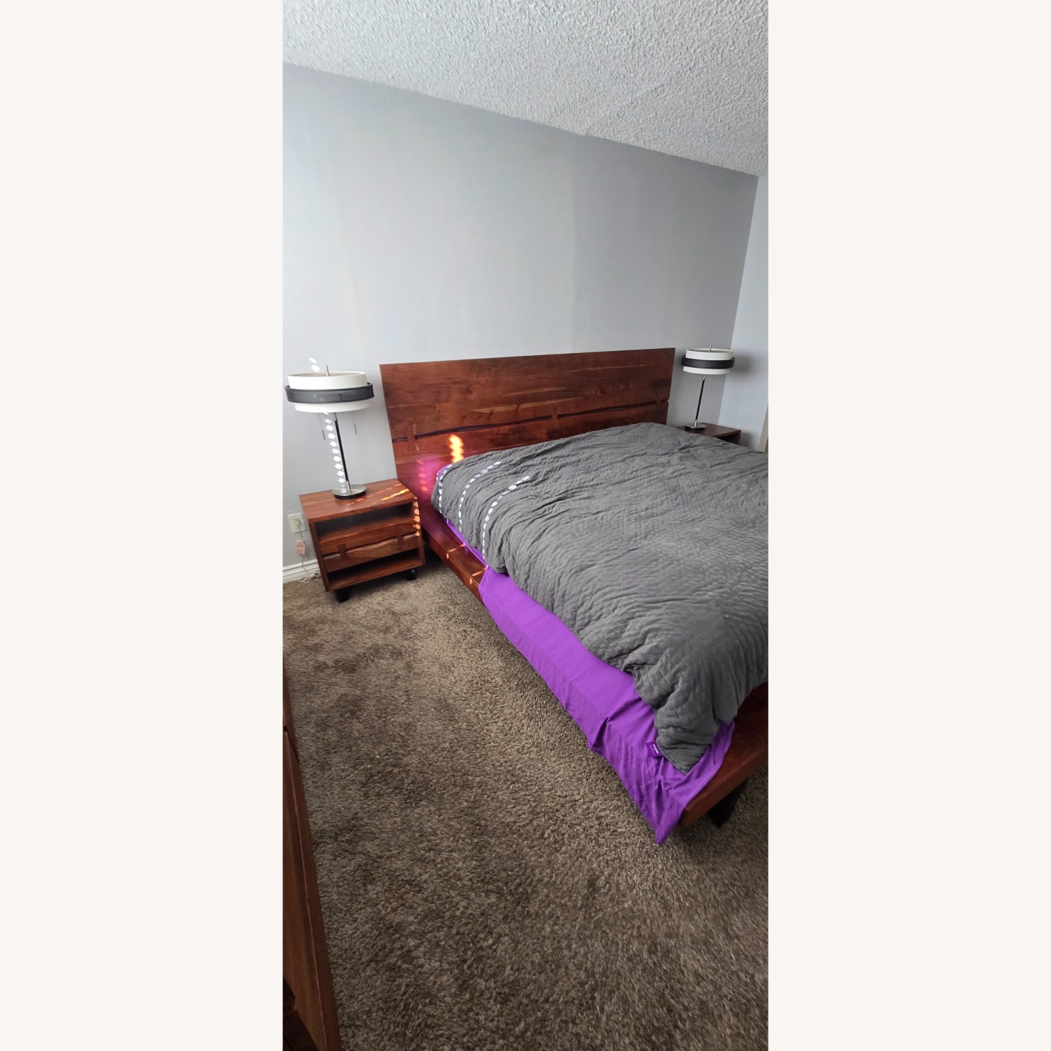 Modani Anaho King Bed - image-2