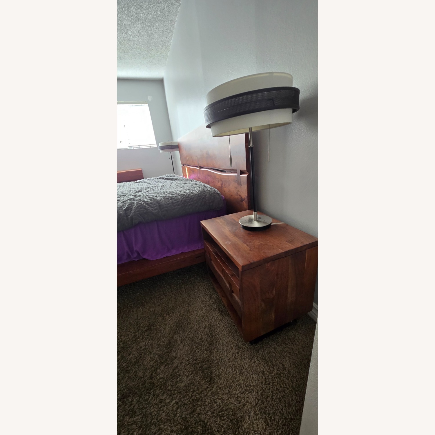 Modani Anaho King Bed - image-3