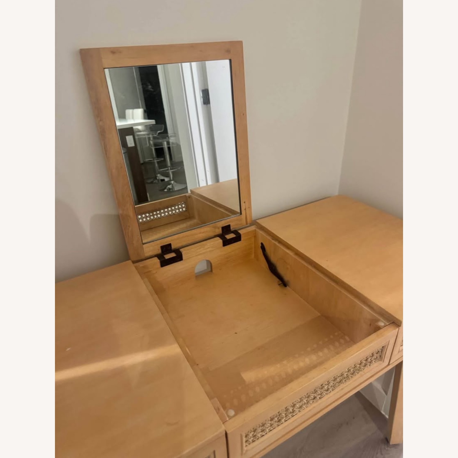 Marte Vanity - image-2