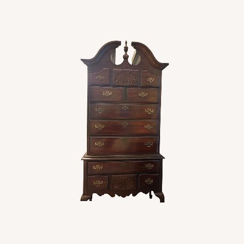 Used Vintage/Antique Thomasville Mahogany Dresser for sale on AptDeco