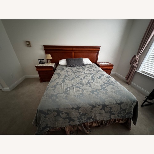 Used Classic Design Natural Wood Full Bed Light Brown  for sale on AptDeco