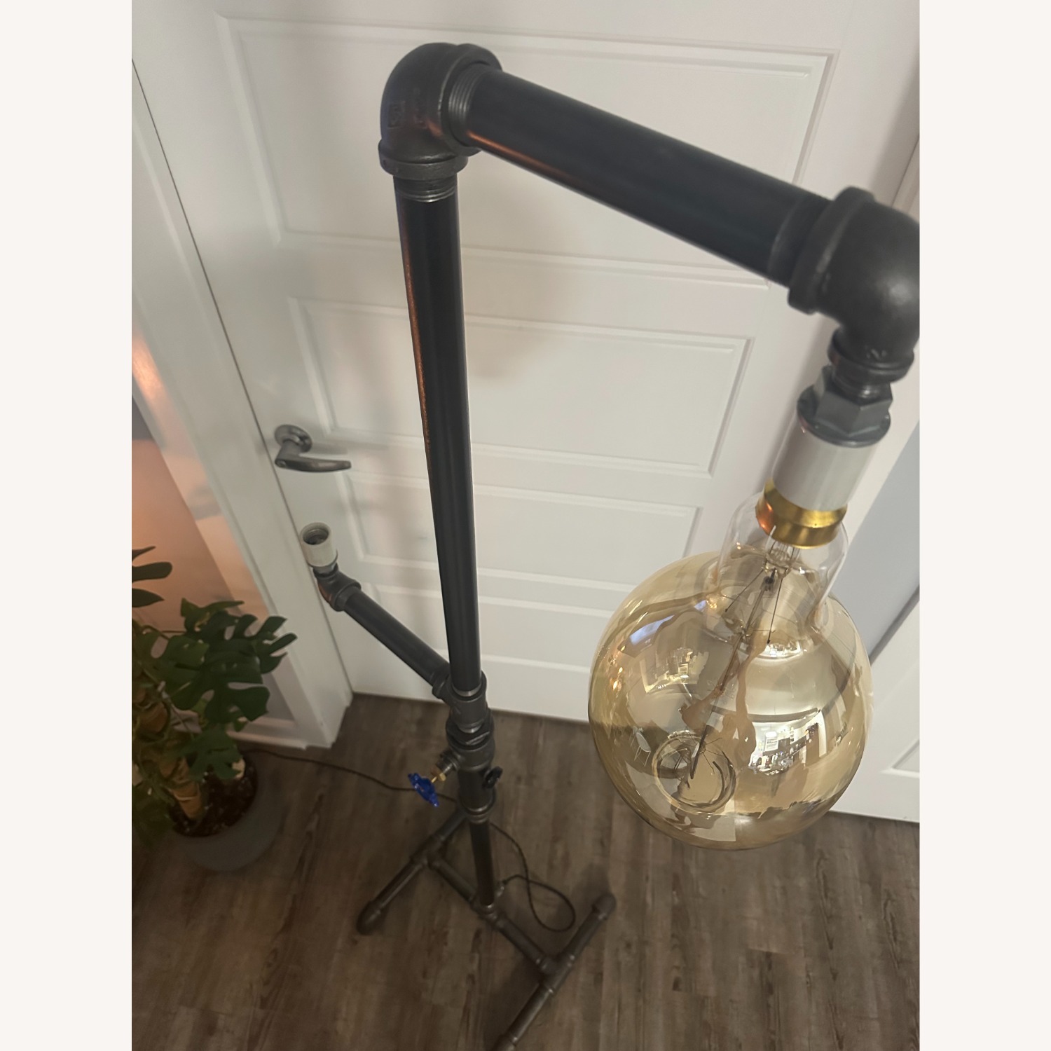 Black Metal Floor Lamp - image-4