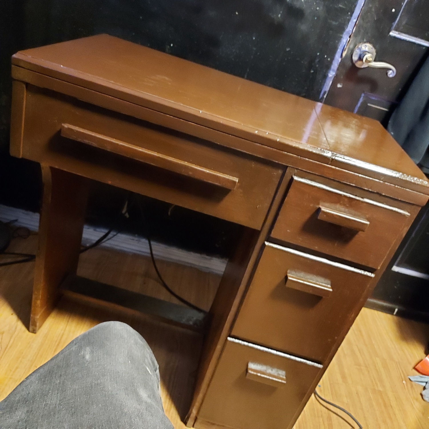 Vintage/Antique Singer Dark Brown Wood Dresser - image-0