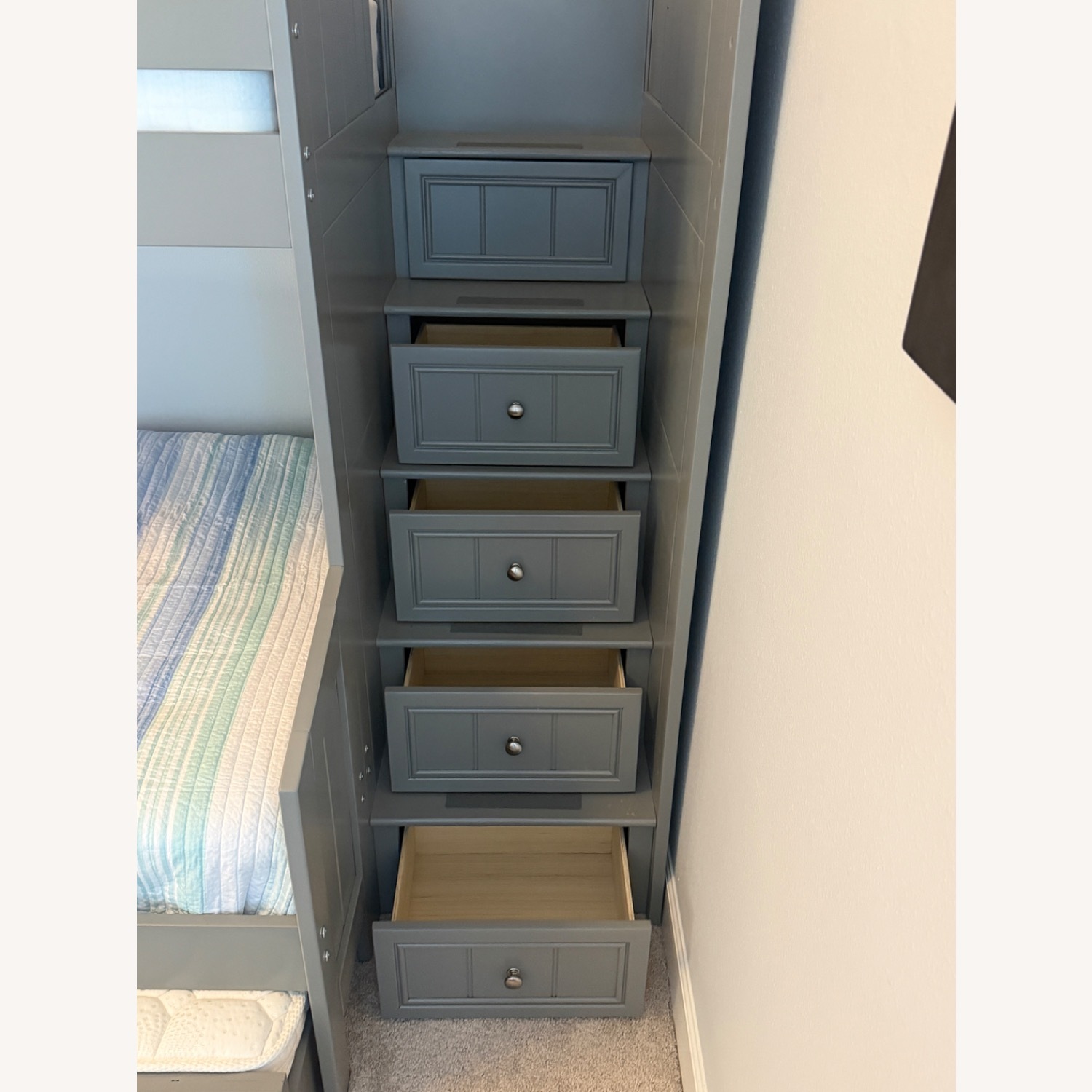 Rooms To Go Light Gray Wood Bunk Bed - image-4