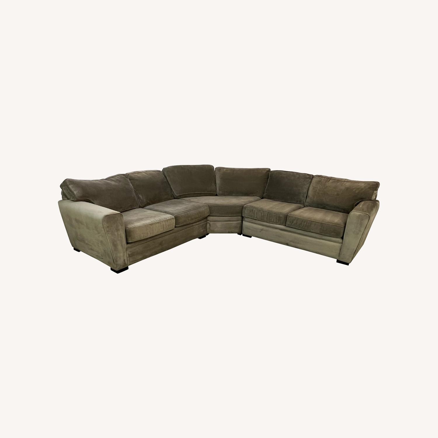 Raymour and Flanigan Artemis II Sectional Sofa - AptDeco