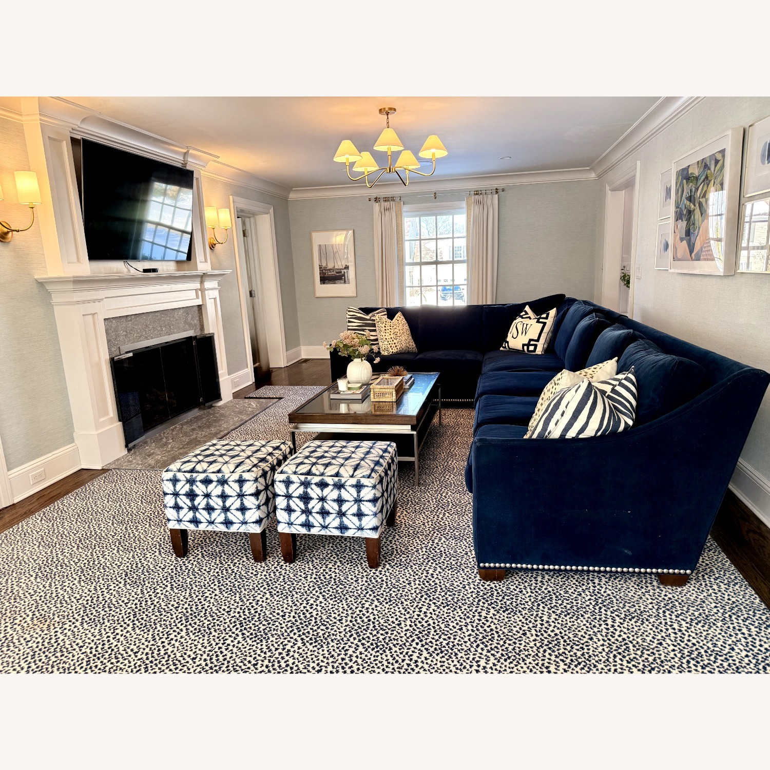 Vanguard Sectional Navy Velvet Nailhead Trim - image-3