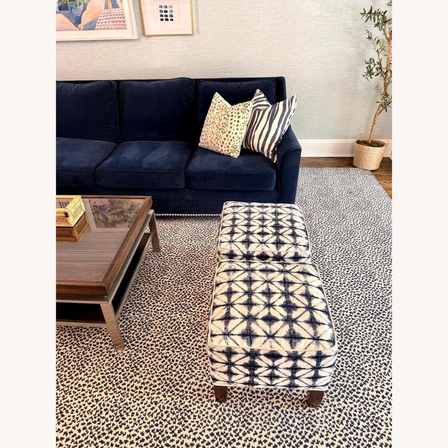 Vanguard Sectional Navy Velvet Nailhead Trim - image-4