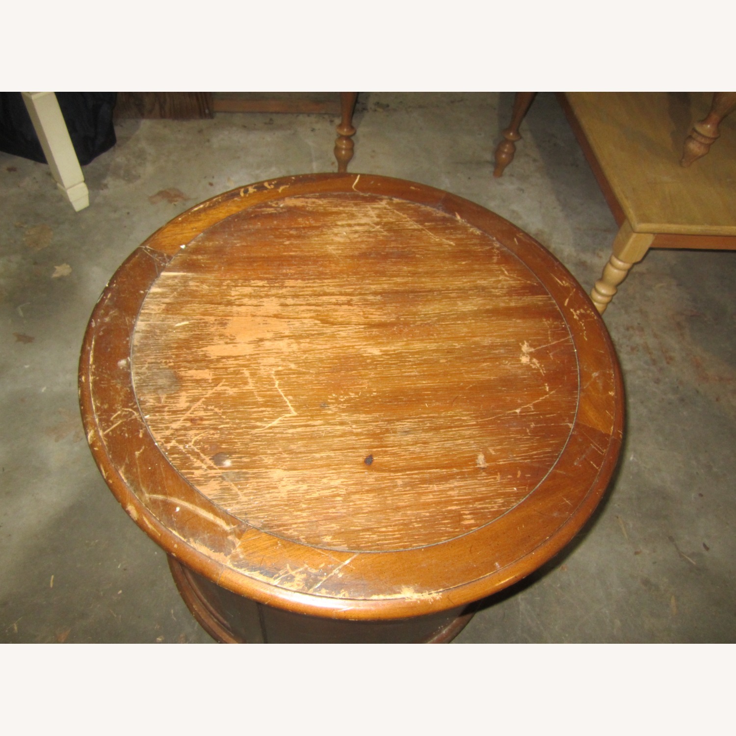 60'S Round Occasional Table - image-3