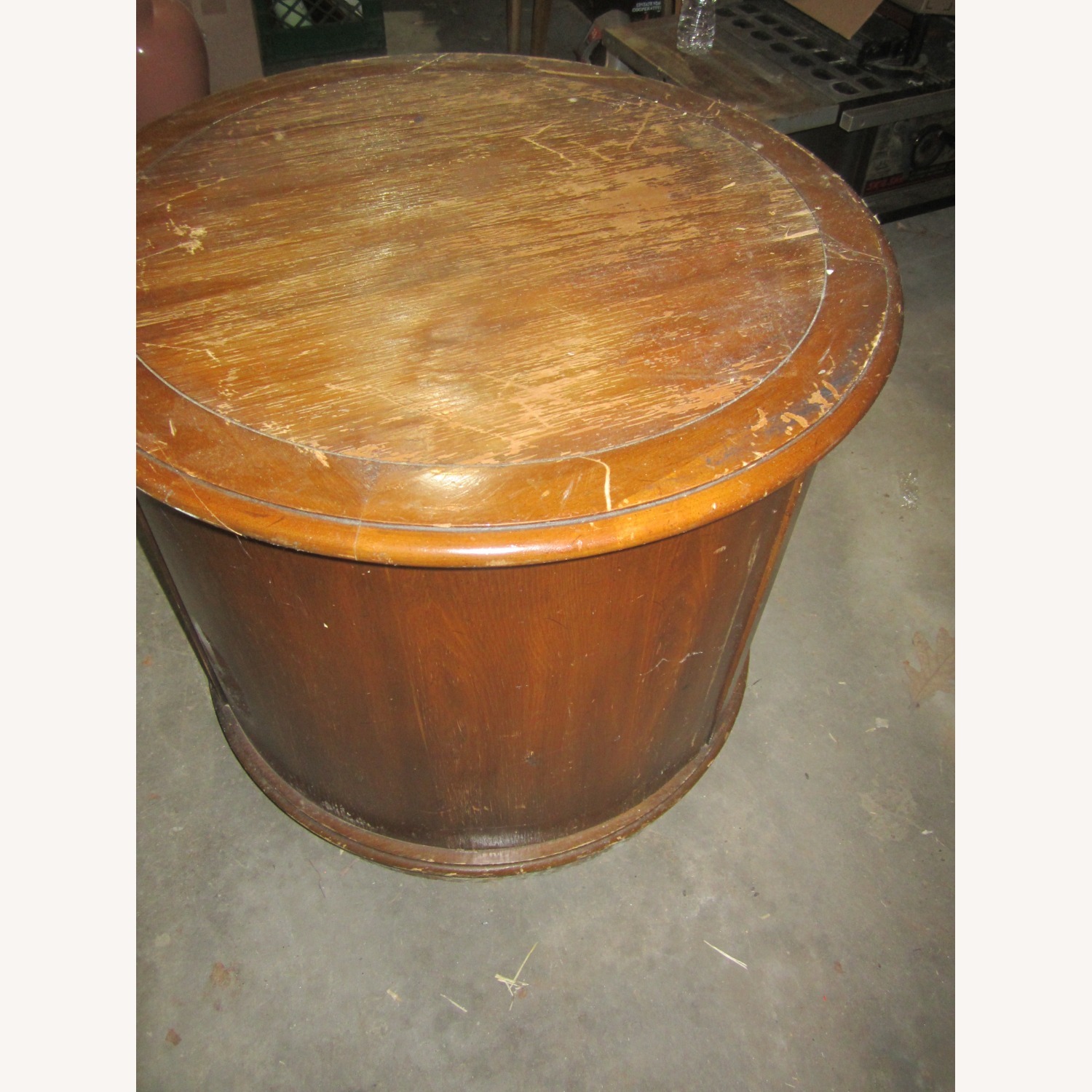 60'S Round Occasional Table - image-6