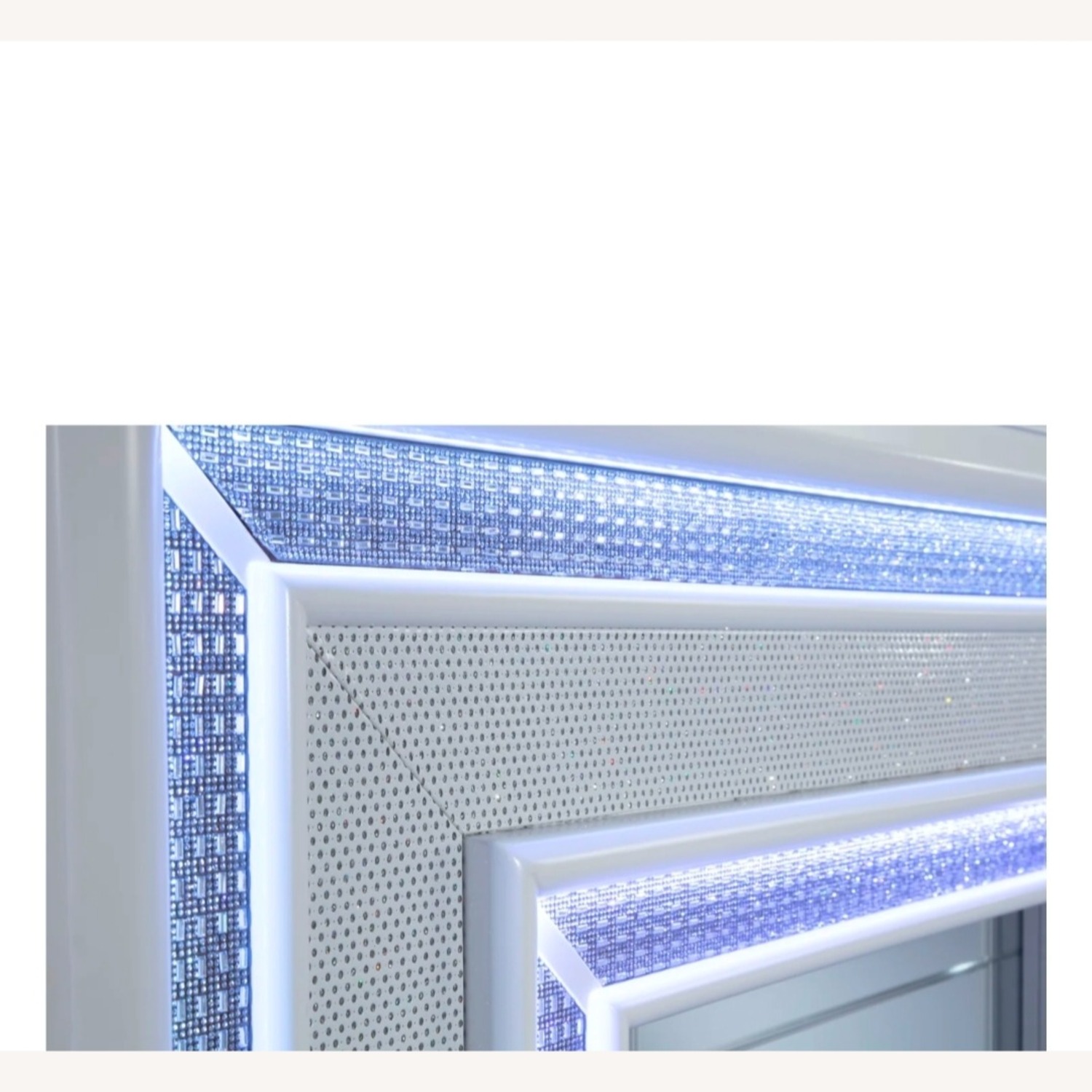 Bob's Discount Furniture Glamour White Wood King Bed - image-2