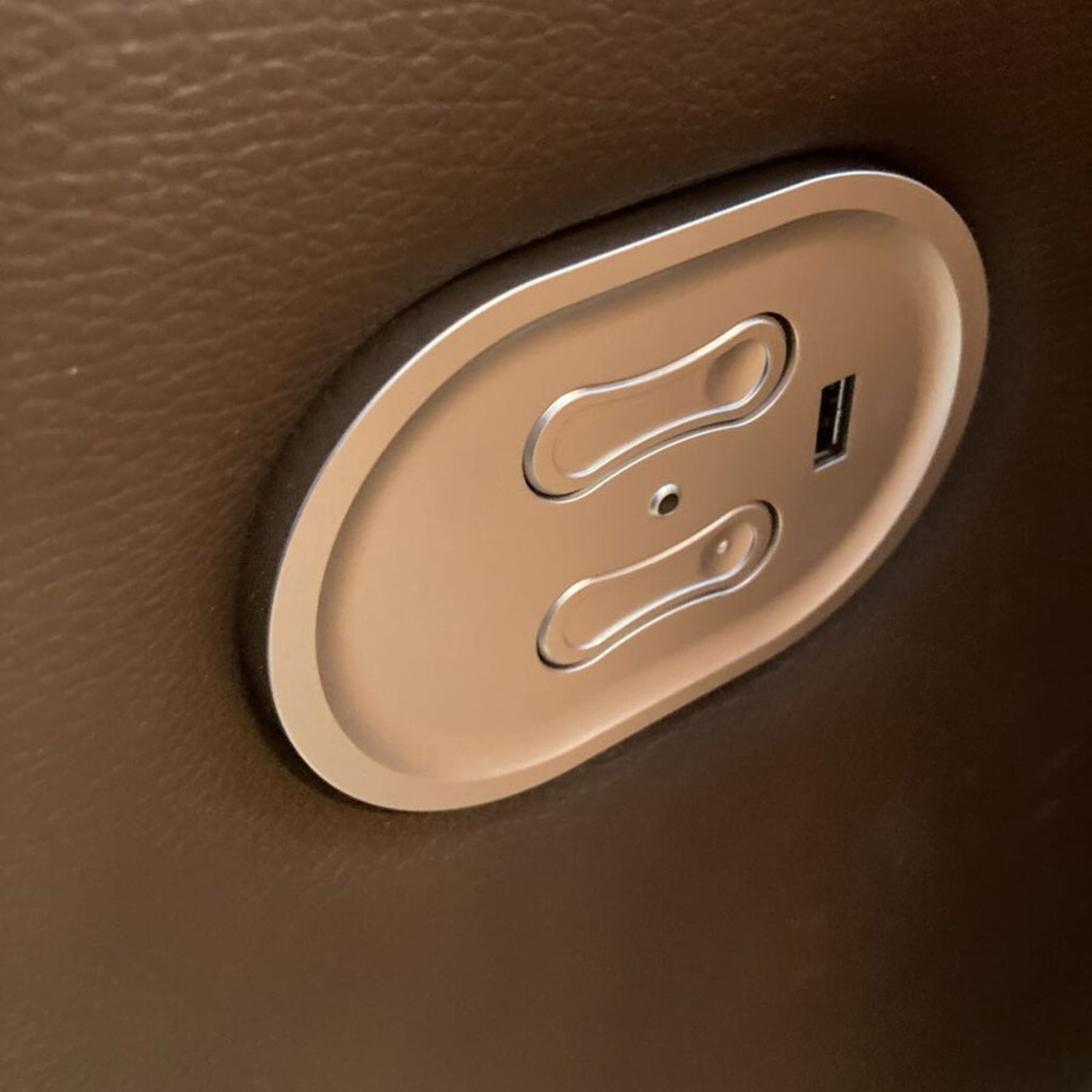 Leather VonRyan Tobacco Power Reclining - image-6