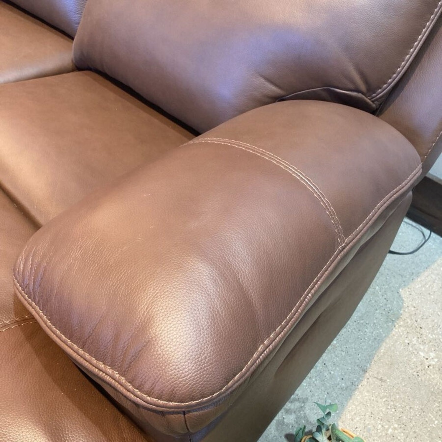 Leather VonRyan Tobacco Power Reclining Sofa - image-8