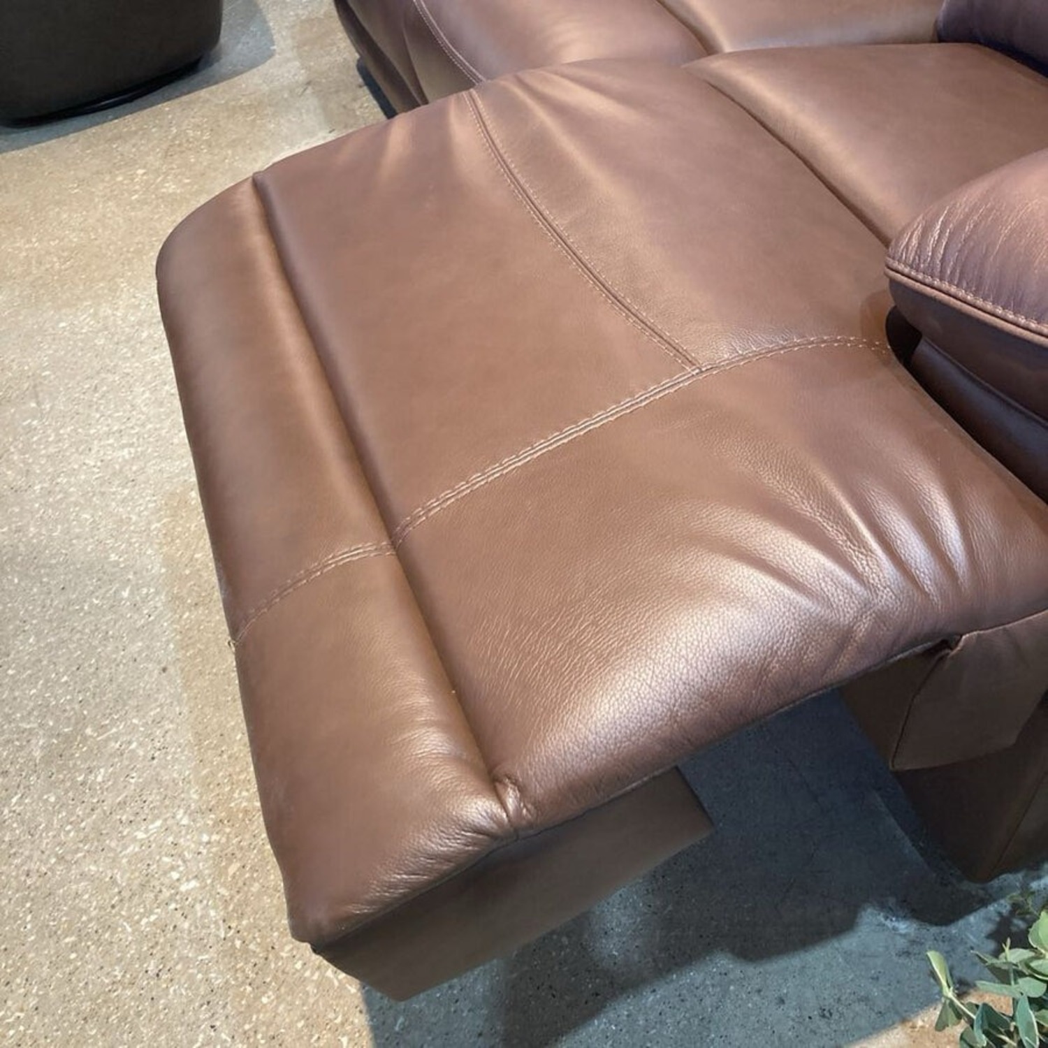 Leather VonRyan Tobacco Power Reclining Sofa - image-9