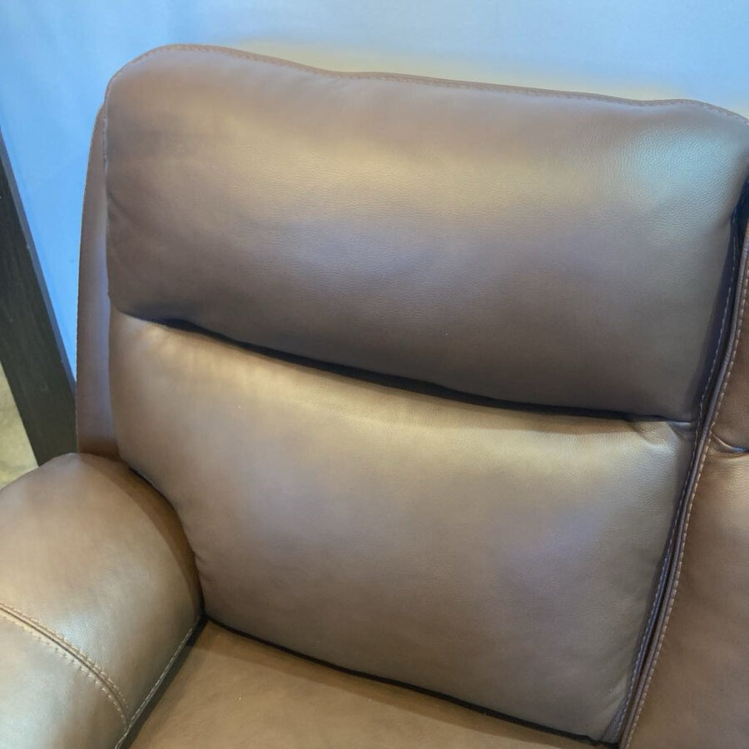 Leather VonRyan Tobacco Power Reclining Sofa - image-5