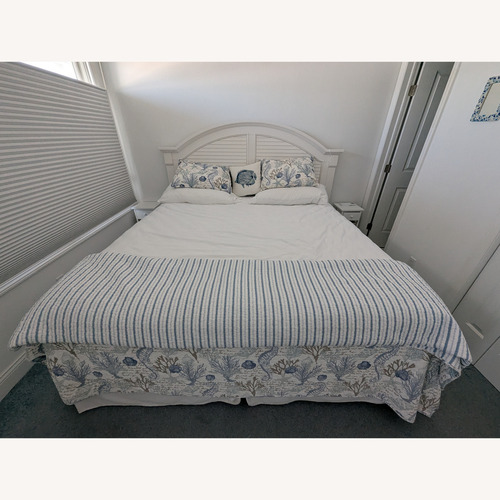 Used White Wood King Bed for sale on AptDeco