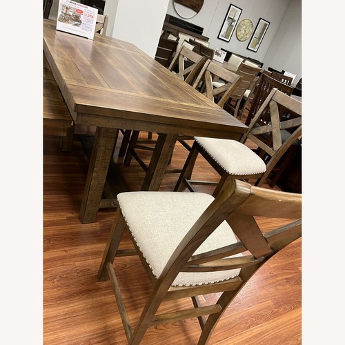 Used Brand New Dining Set for sale on AptDeco