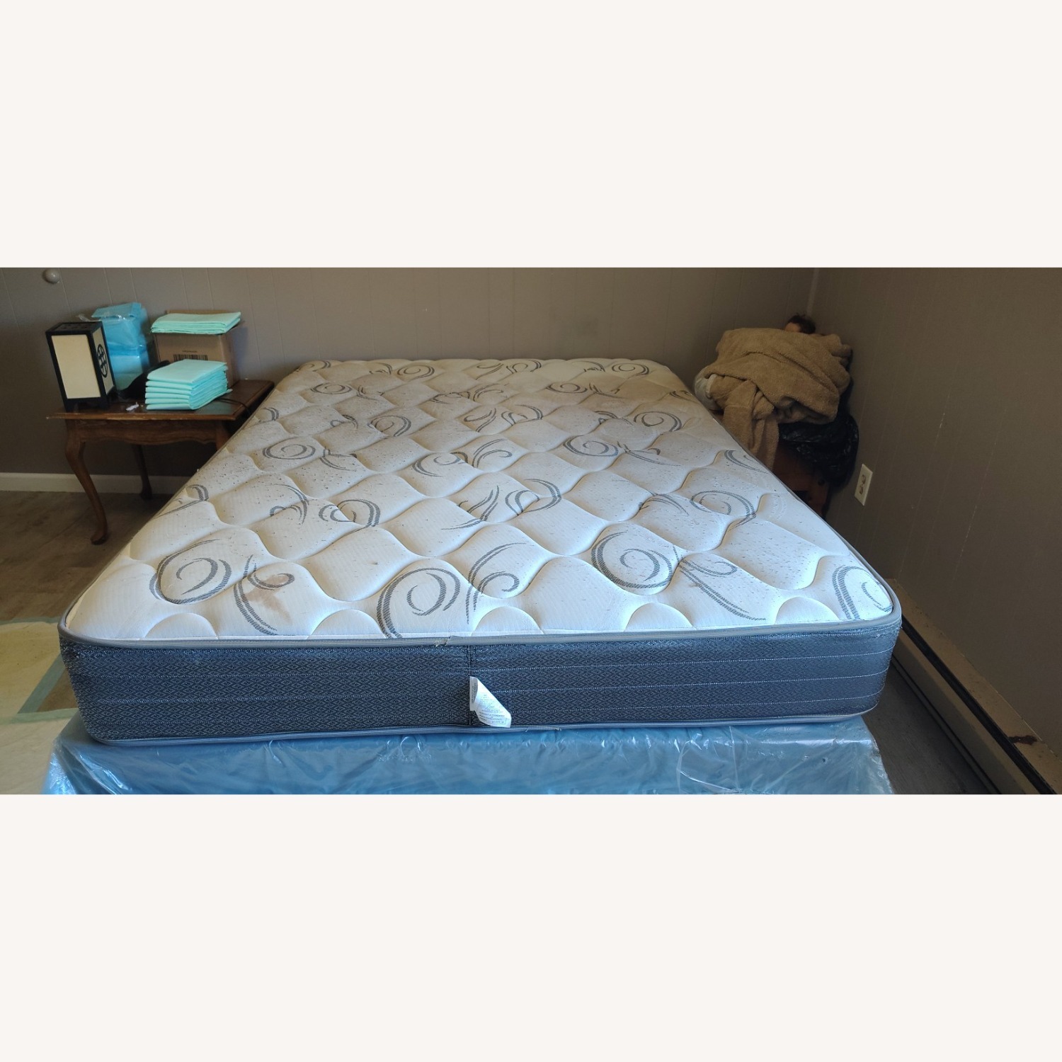 White Queen Bed - image-3