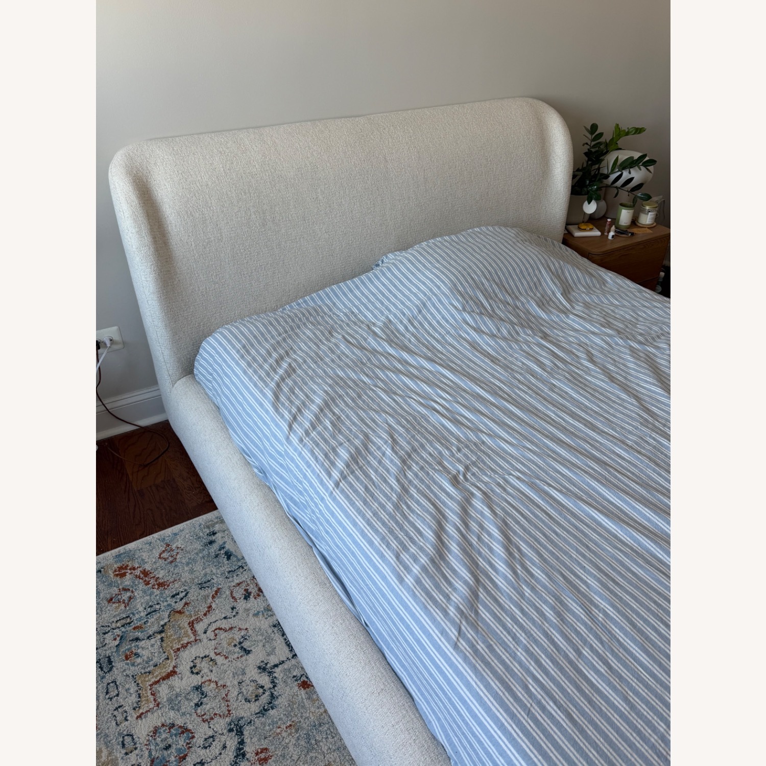 Create Comfort Queen Lula Storage Bed - image-1