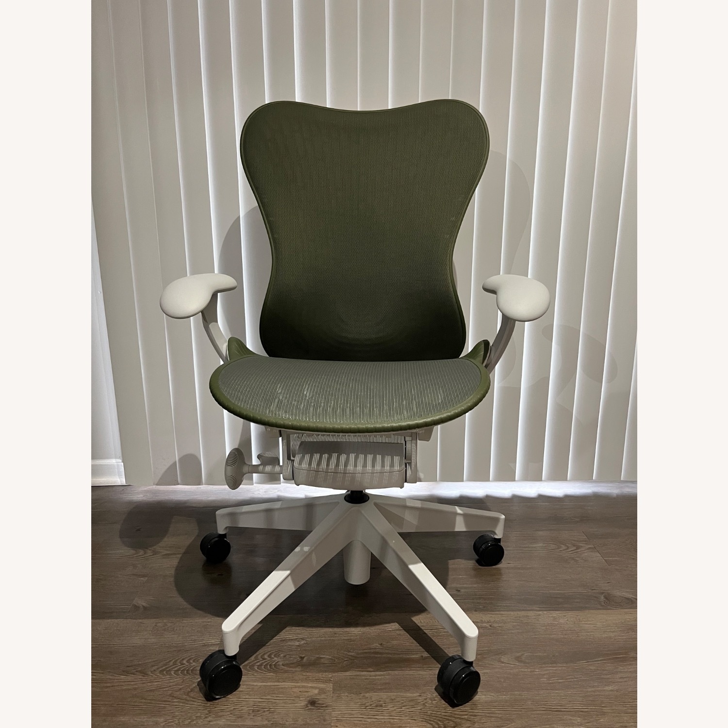 Herman Miller Mirra 2 Chair Green Office Chair - image-1