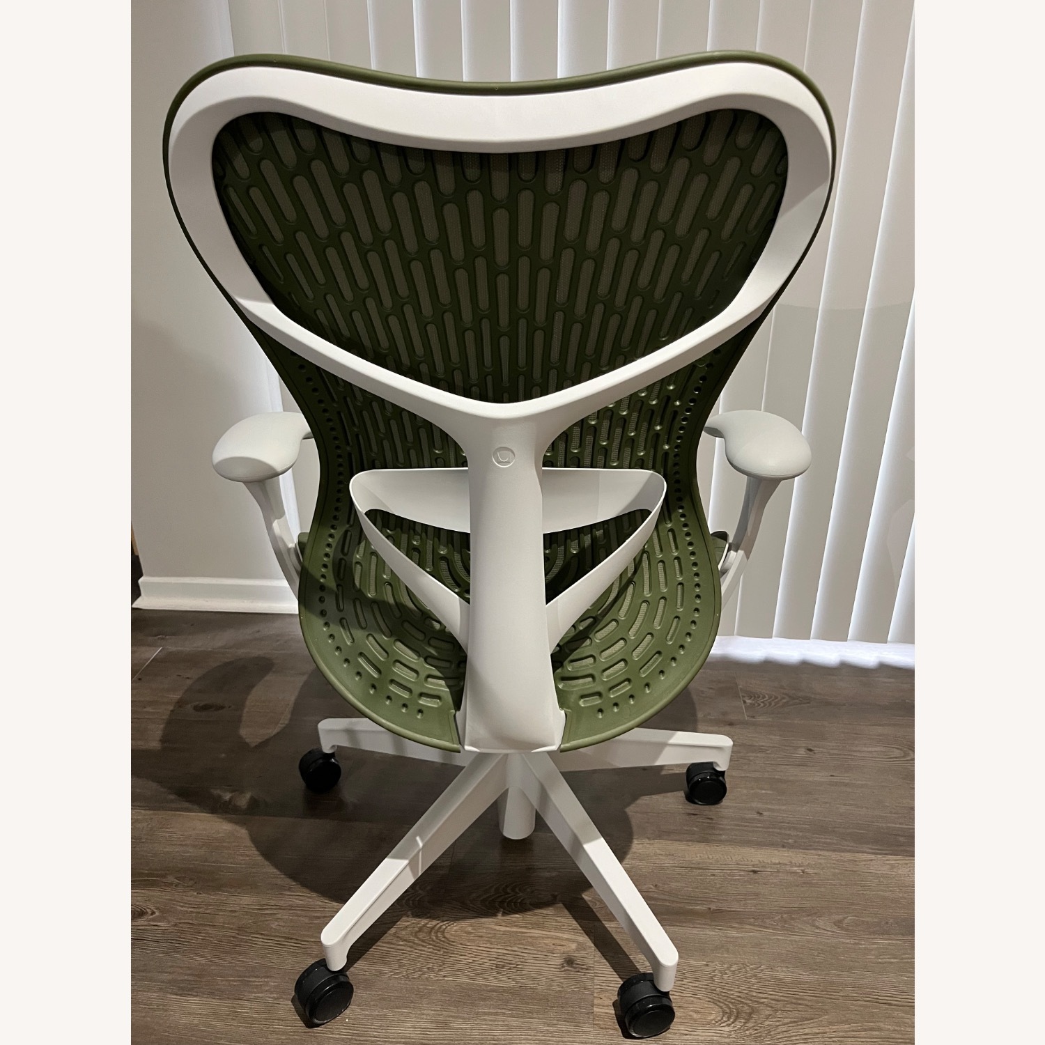 Herman Miller Mirra 2 Chair Green Office Chair - image-4