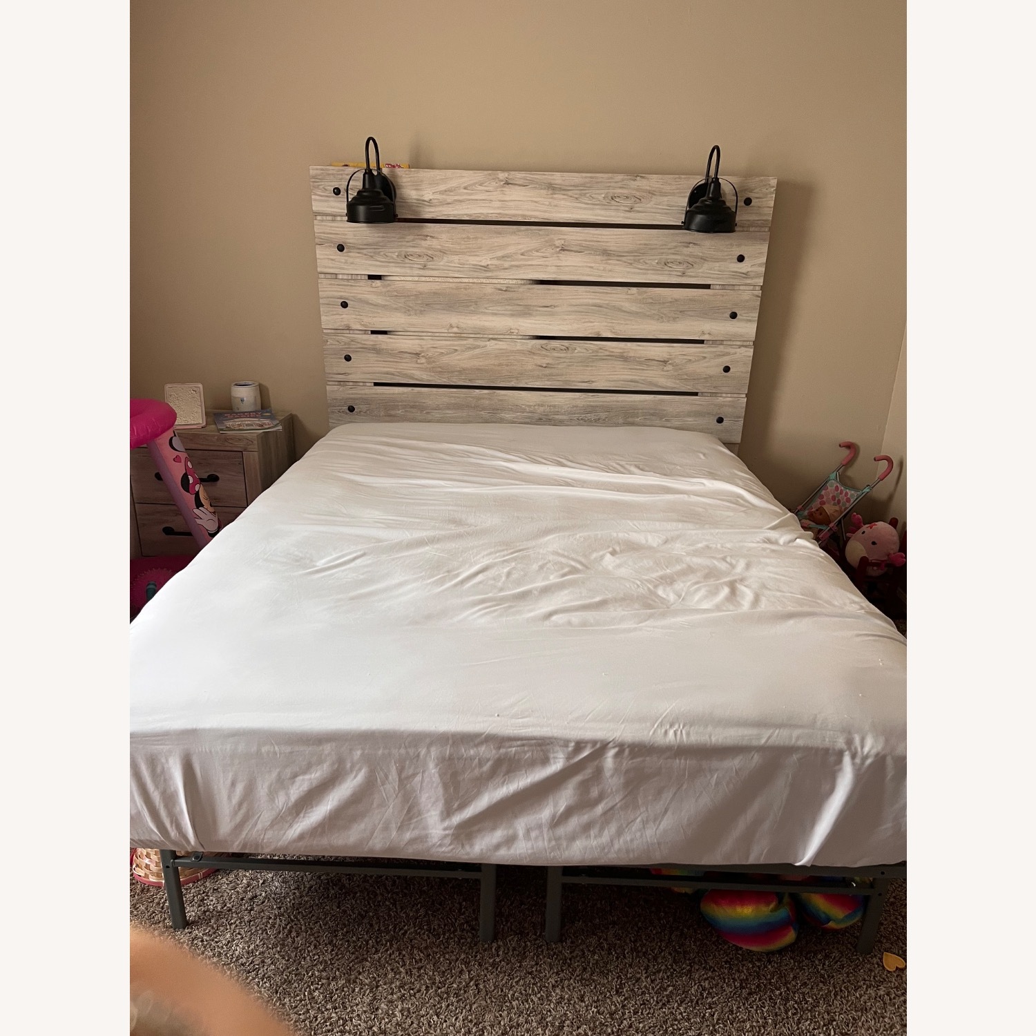 Ashley Bed - image-1