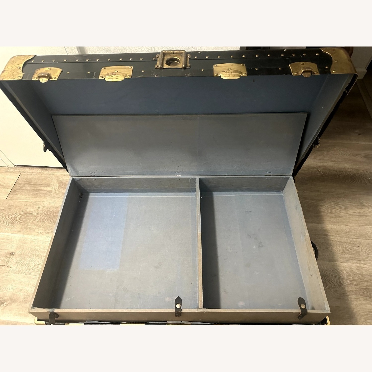 Vintage Trunk - image-1