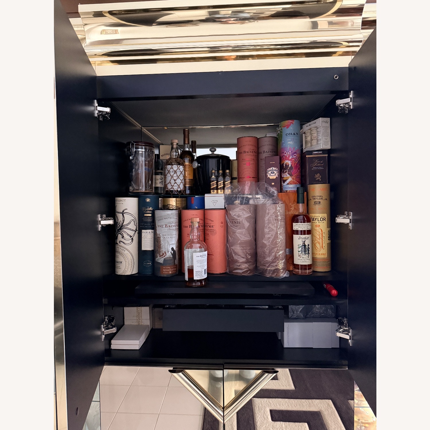 Elllo Wall Bar Unit - image-1