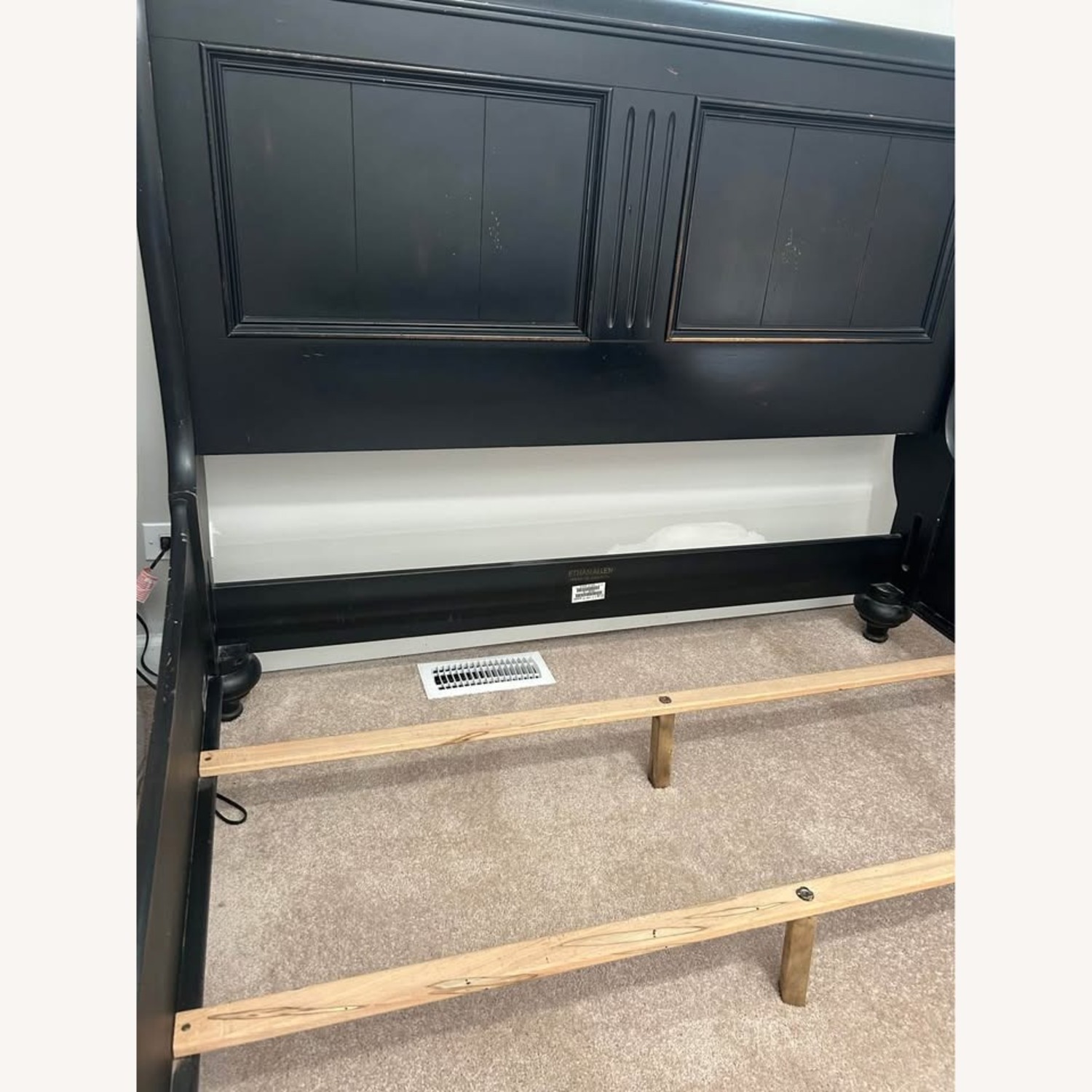 Ethan Allen New Country Black Wood Queen Robyn Bed - image-5