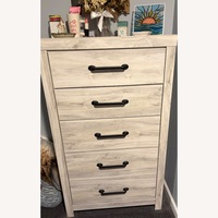 Bob's Discount Furniture White Dresser