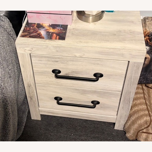 Used Bob's Discount Furniture White Side Table for sale on AptDeco