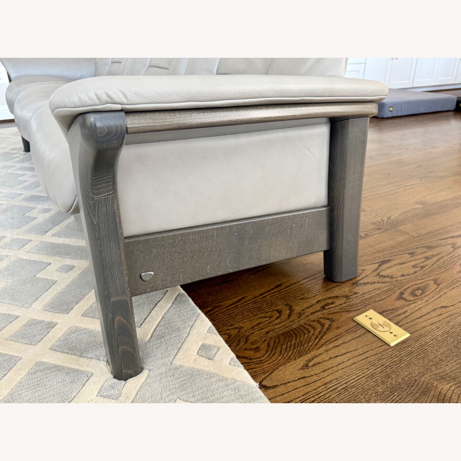 Stressless Buckingham Light Gray Leather Sofa - image-4