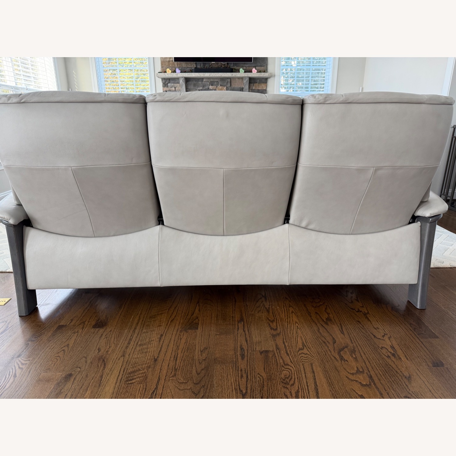 Stressless Buckingham Light Gray Leather Sofa - image-3