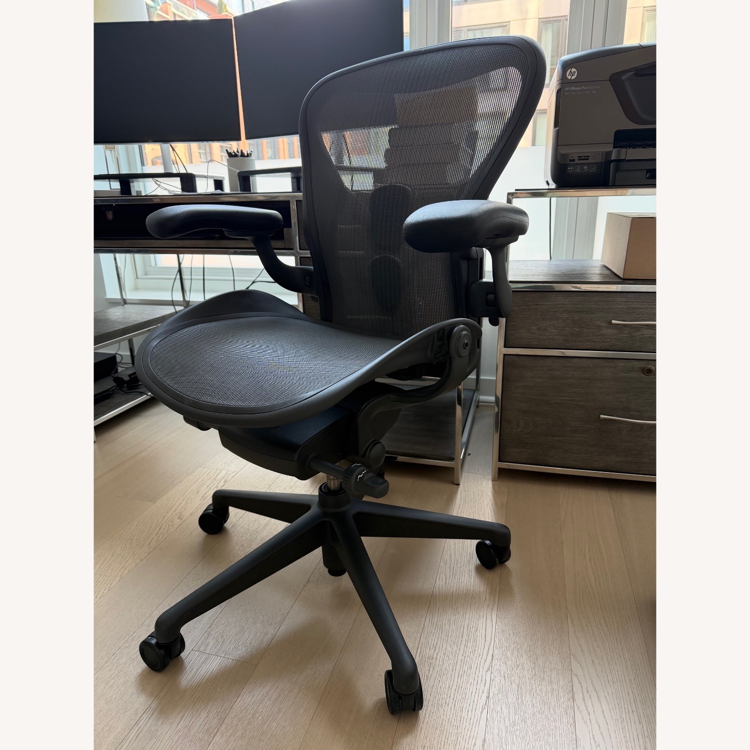 Herman Miller Aeron Office Chair - image-2
