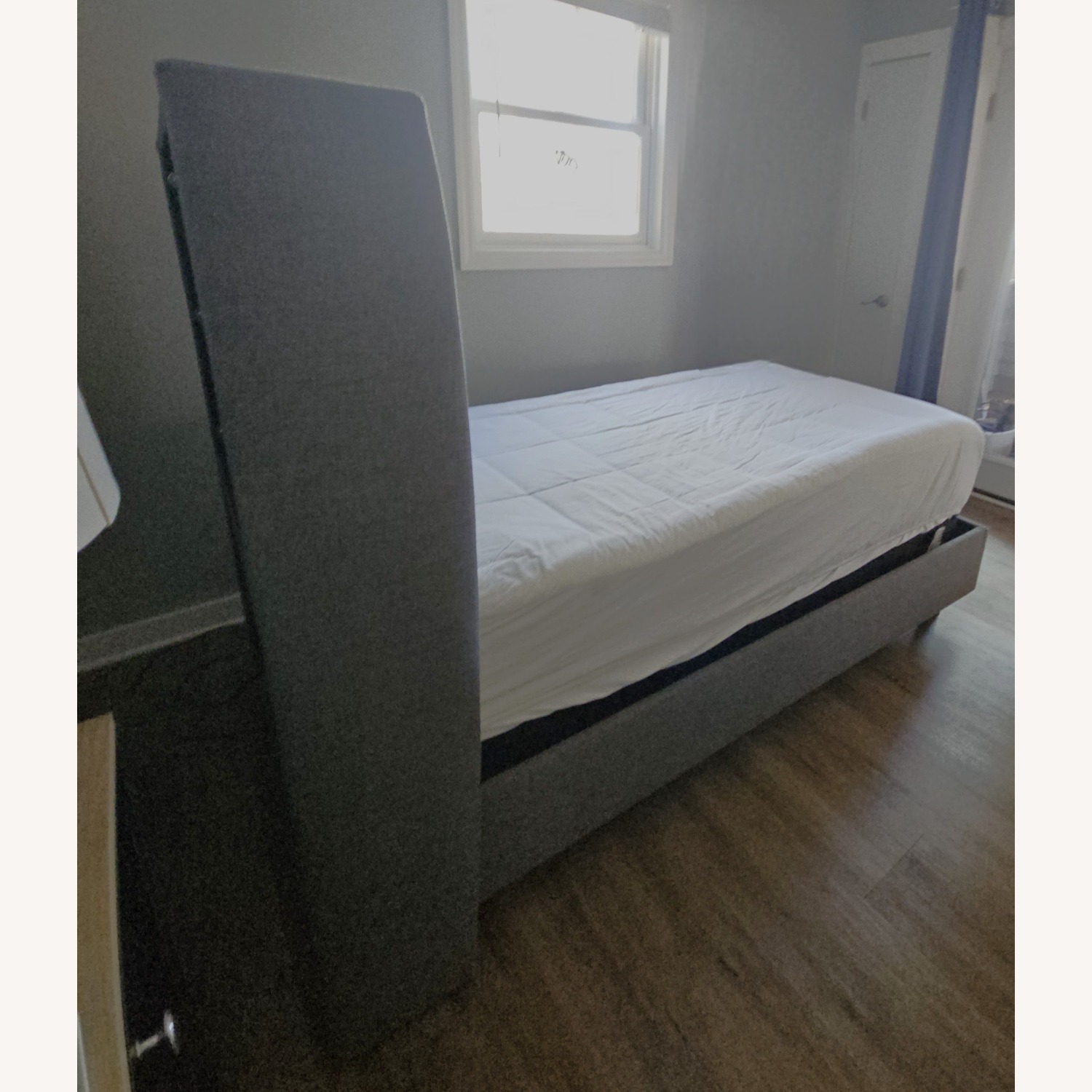 Skyline Furniture Tiffany Blue Fabric Twin Bed - image-4