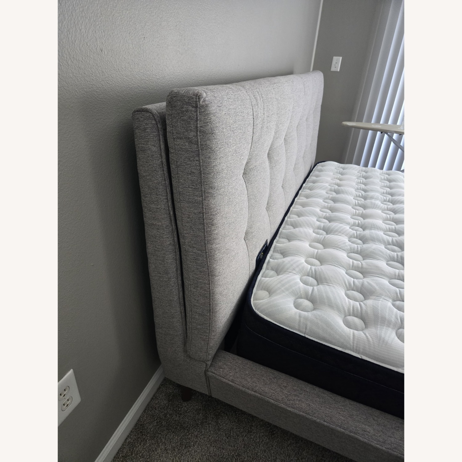 American Furniture Manufacturing King Bed - image-2