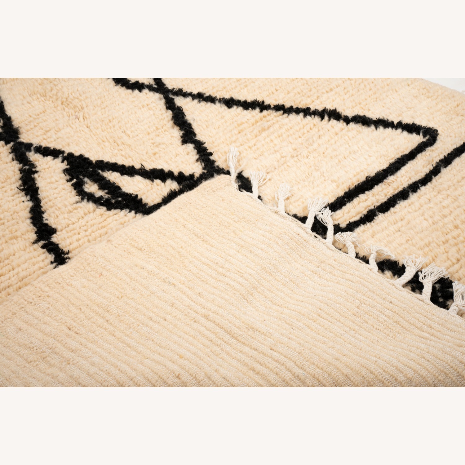 Contemporary Moroccan Rug 7' x 10'3 - image-4