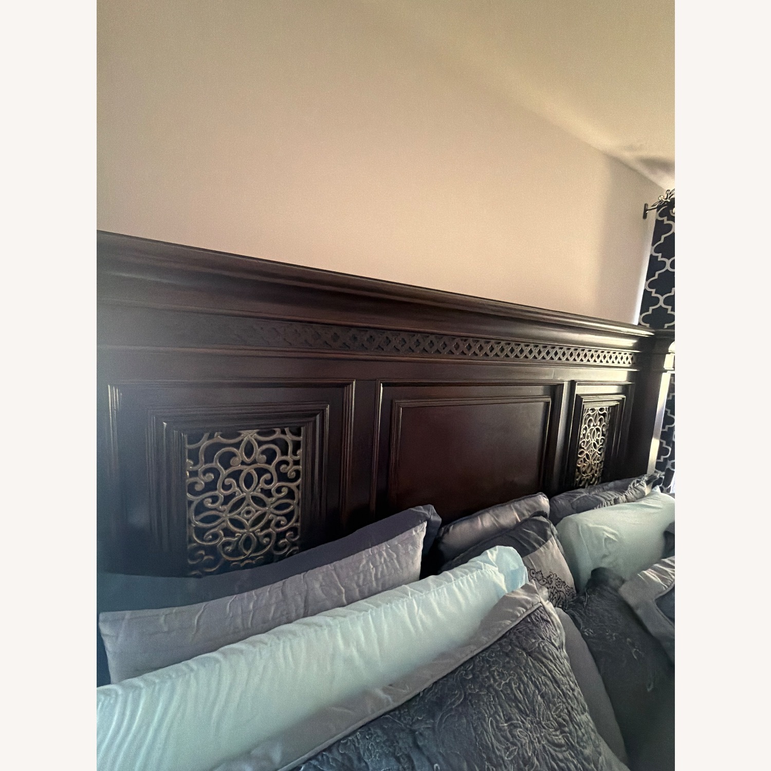 Value City Furniture Dark Brown King Bed - image-2