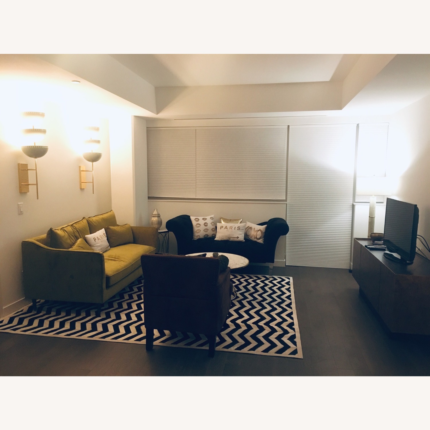 Interior Define Caitlin Loveseat - image-2