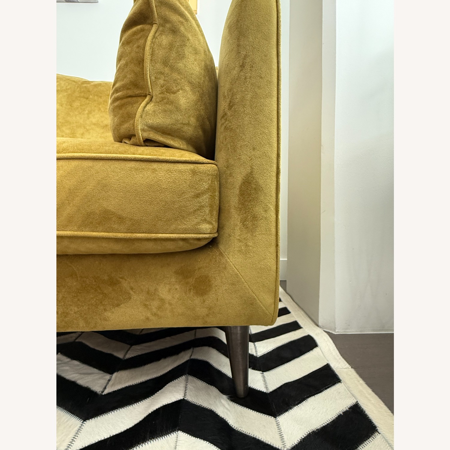 Interior Define Caitlin Loveseat - image-4