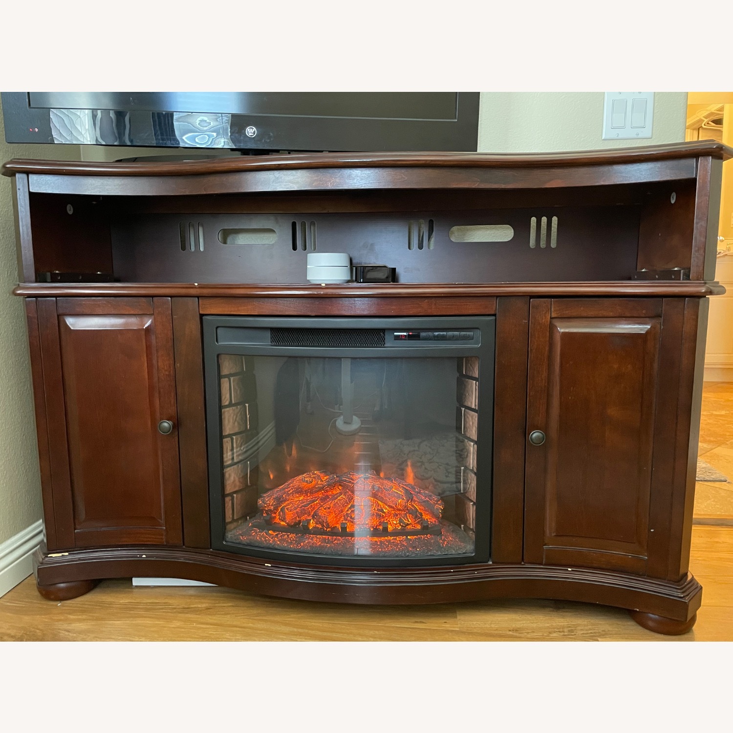 Merlot Media Mantel with Functional Heater - image-4