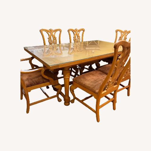 Used Thomasville Furniture Industries Dining Table for sale on AptDeco
