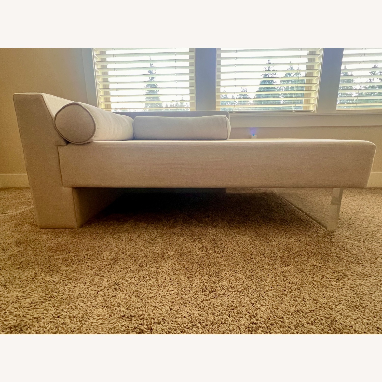 Vladimir Kagan Natural Fabric Chaise Lounge - image-4